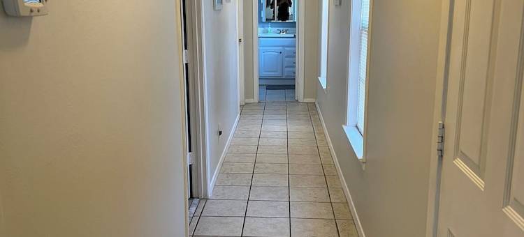 Beautiful views and lake front home on Toledo Bend! Fish right of the dock!图片