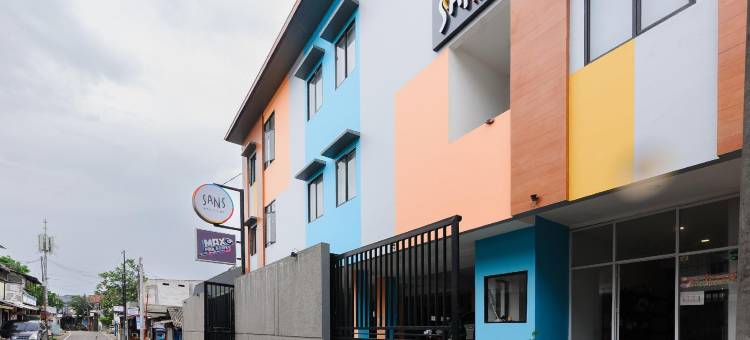 桑斯酒店·麦克斯生活-珍加连(Sans Hotel Max Living Cengkareng)图片