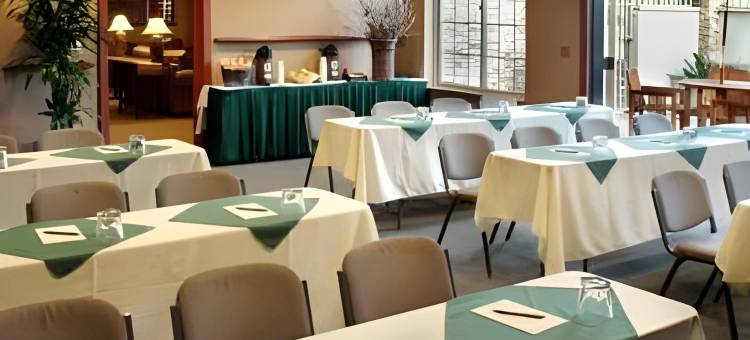 云杉登陆长住套房酒店贝尔维尤(Larkspur Landing Extended Stay Suites Bellevue)图片
