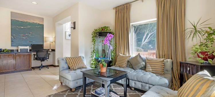 卡布里洛花园贝斯特韦斯特酒店(Best Western Cabrillo Garden Inn)图片