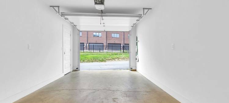 Free Night Deal! Downtown Luxury! Only 2MI to Broadway!4 of 5 Homes in A Row!图片