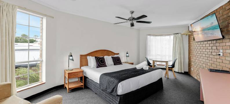 萨派尔海滨旅馆(Sapphire Waters Motor Inn)图片