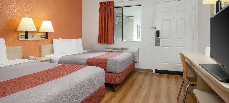 布埃纳帕克6号汽车旅馆 - 诺茨浆果农场/迪士尼乐园(Buena Park, CA - Knotts Berry Farm - Disneyland)图片