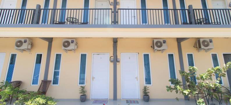 红多兹伊斯兰酒店@维农恩甘朱克(RedDoorz Syariah at Winong Nganjuk)图片