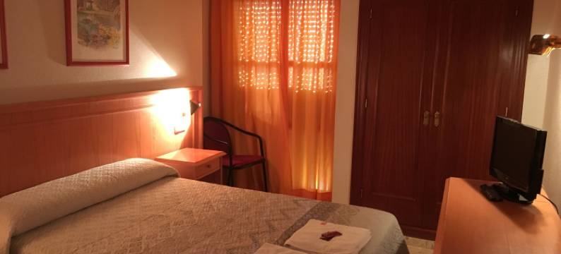 卡洛斯三世青年旅舍(Hostal Carlos III)图片