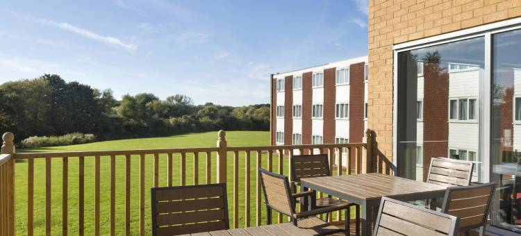 米尔顿凯恩斯温德姆华美达酒店(Ramada by Wyndham Milton Keynes)图片