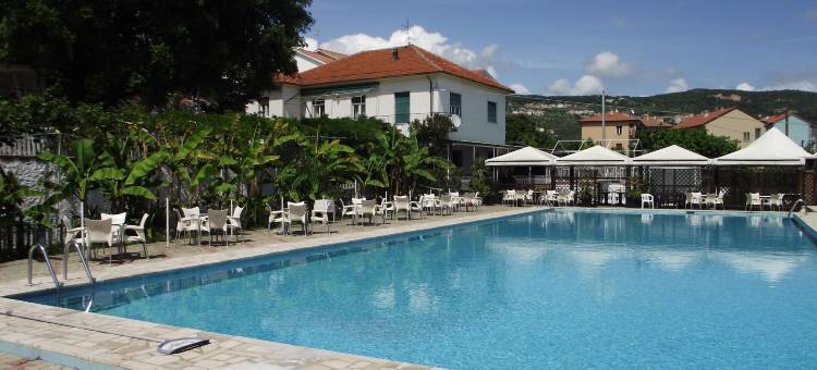 博尔戈德加丽乌利维2号度假村(Residence Il Borgo Degli Ulivi Resort)图片