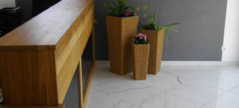 雷希德拉之家酒店(Appart'Hotel Residella House Room & Kitchen Avignon le Pontet)图片