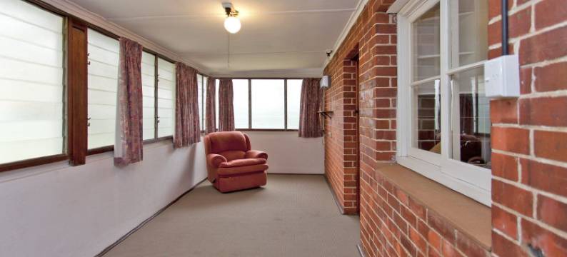 红砖美丽中央小屋酒店(Red Brick Beauty - Central Cottage)图片