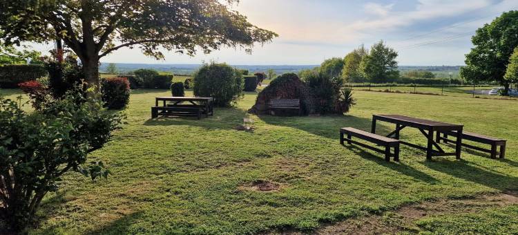 圣维克托蒙吕松基里亚德酒店(Kyriad Design Enzo Montlucon - Saint Victor)图片