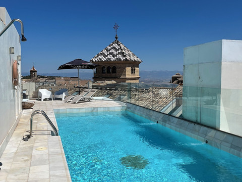 乌贝达皇宫酒店5 G.L.