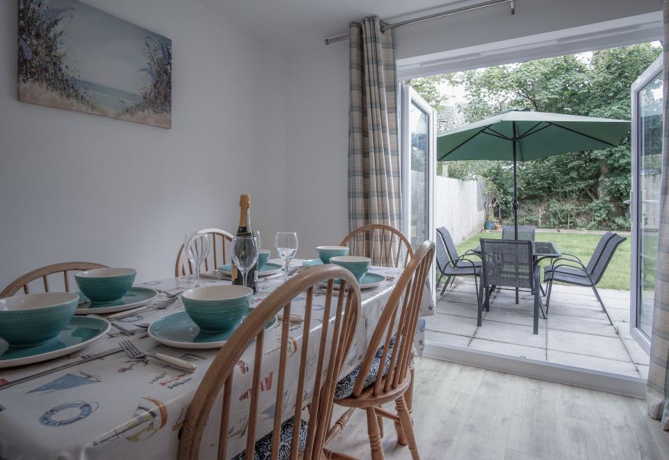 Maes Yr Odyn - 3 Bedroom Holiday Home - Narberth Hotel Overview