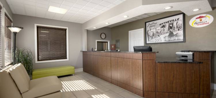 维斯维尔速8酒店(Super 8 by Wyndham Wytheville)图片