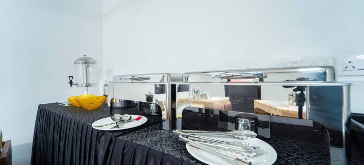 Treebo 西堡神圣(Treebo West Fort Divine)图片