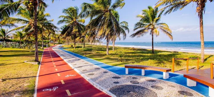 瓜拉朱巴滨海酒店(Mar de Guarajuba)图片