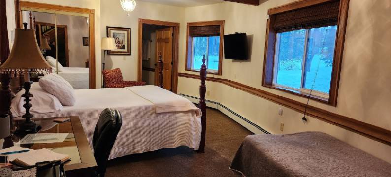 玛丽亚克里克赛德住宿加早餐旅馆(Maria's Creekside B&B)图片