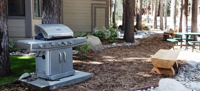 St. Moritz 12 Bright and Cozy Mountain Cabin, Centrally Located by RedAwning图片