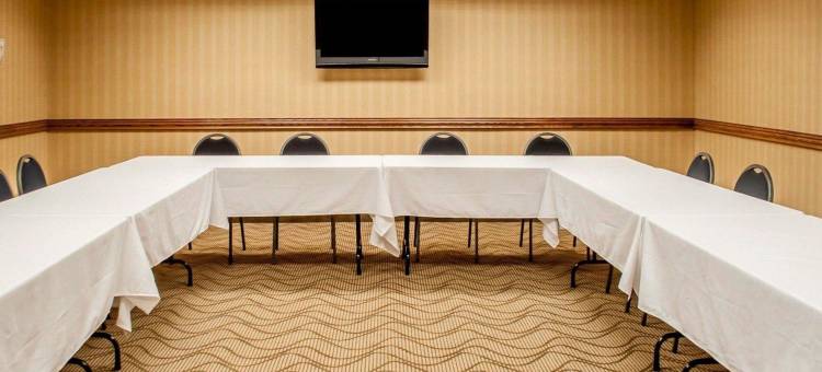 沃尔登广场购物中心附近凯艺酒店(Quality Inn Near Walden Galleria Mall)图片