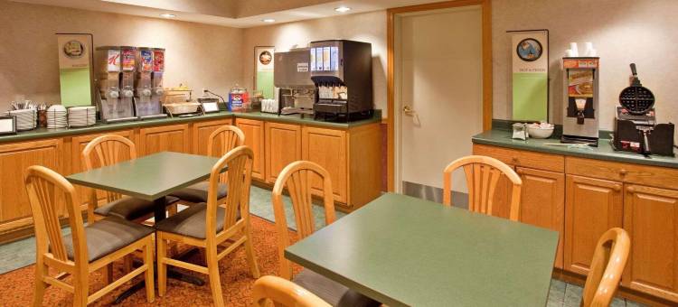 伊利诺伊州布卢明顿诺莫尔西丽怡酒店(Country Inn & Suites by Radisson, Bloomington-Normal West, IL)图片