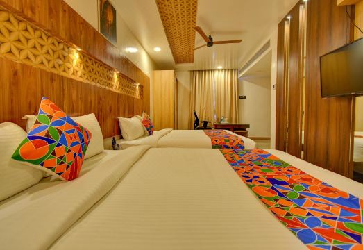 Treebo Golden Swan Pammal Hotel Overview