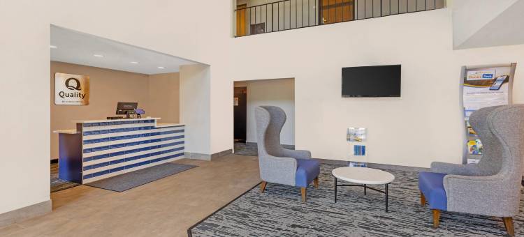 切斯特敦凯艺酒店 - 近印第安纳沙丘国家公园 I-94(Quality Inn Chesterton Near Indiana Dunes National Park I-94)图片