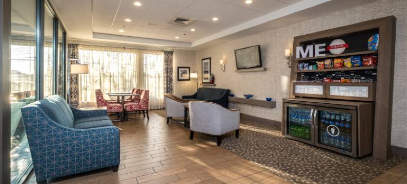 希尔顿欢朋酒店-弗里波特布伦瑞克(Hampton Inn Freeport/Brunswick)图片