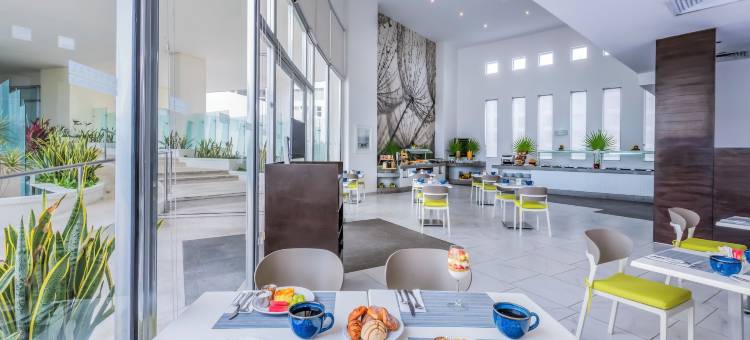 坎昆克里斯塔尔城市酒店及海滩俱乐部(Krystal Urban Cancun & Beach Club)图片