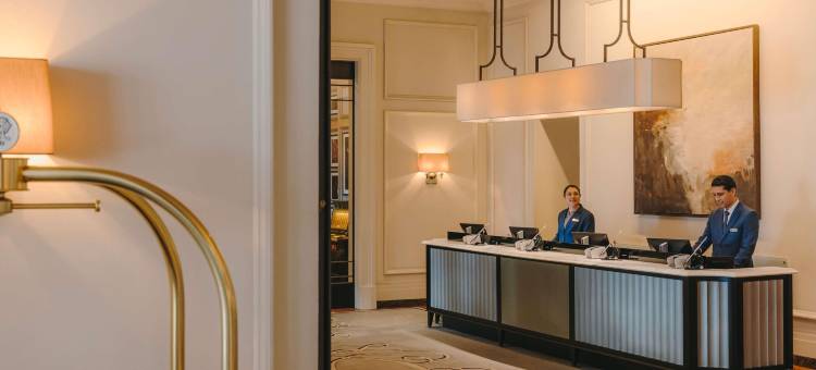 费尔蒙特莱蒙特勒宫酒店(Fairmont Le Montreux Palace)图片