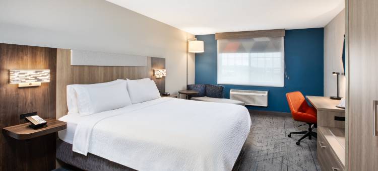 智选假日套房酒店蔑视(Holiday Inn Express & Suites Defiance)图片