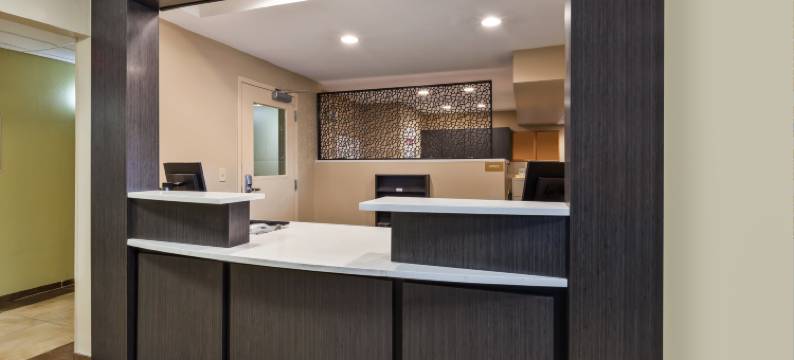 Candlewood Suites 亨特斯维尔湖诺曼区 by IHG(Candlewood Suites HUNTERSVILLE-LAKE NORMAN AREA by IHG)图片