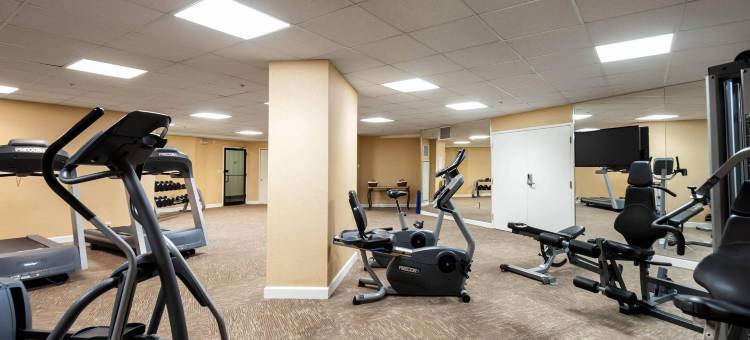 阿灵顿法院套房克拉丽奥精选酒店(Clarion Collection Hotel Arlington Court Suites)图片