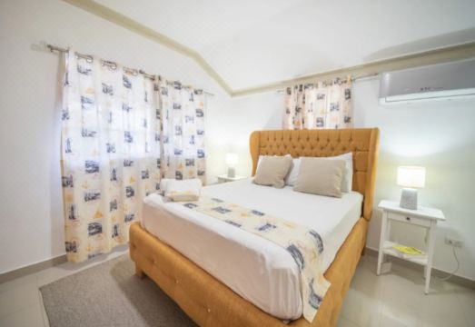 Charming 1b Apto Walk to the Beaches & Main Street Hotel Overview