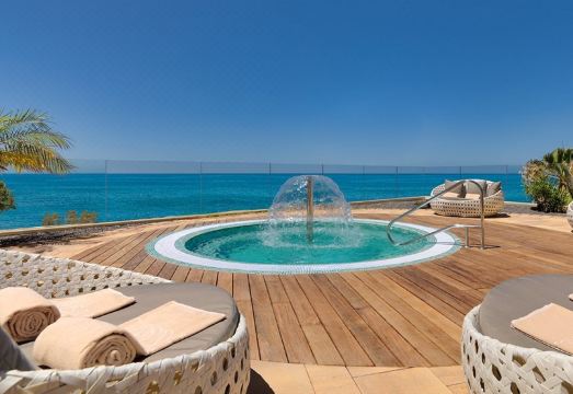 XQ El Palacete Hotel Overview