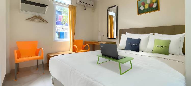 红门优选酒店米农加蓬多克拉布-由红门酒店管理(Urbanview Hotel Minongga Pondok Labu by RedDoorz)图片