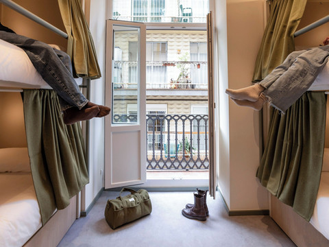 卡米拉瓦伦西亚旅舍