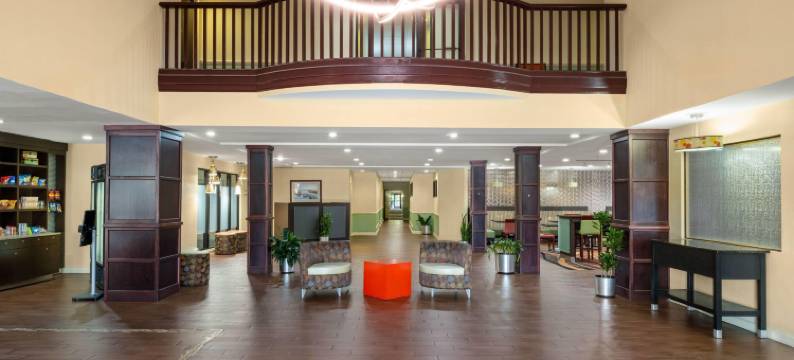 佛罗伦萨拉昆塔温德姆套房酒店(La Quinta Inn & Suites by Wyndham Florence)图片