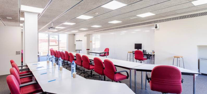 蒙特塞拉特酒店及培训中心(Checkin Montserrat)图片