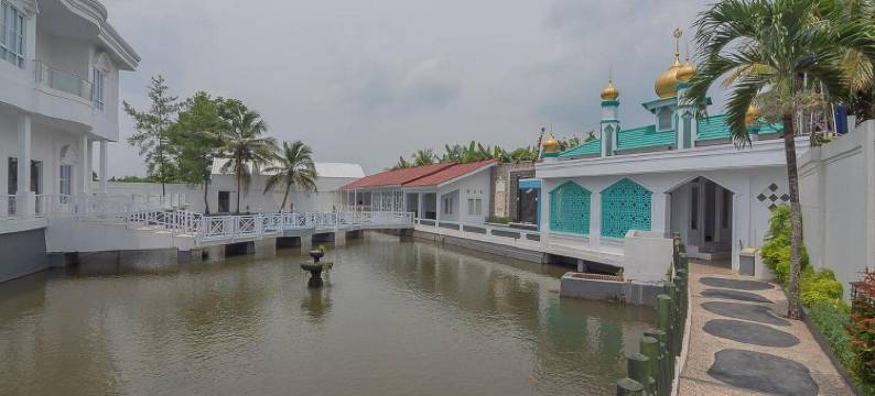 红多兹伊斯兰酒店@打横市穆蒂亚拉大别墅(RedDoorz Syariah @ Villa Grand Mutiara Tasikmalaya)图片