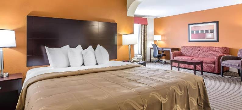 凯艺酒店-近克罗斯维尔坎伯兰山州立公园(Quality Inn Crossville Near Cumberland Mountain State Park)图片