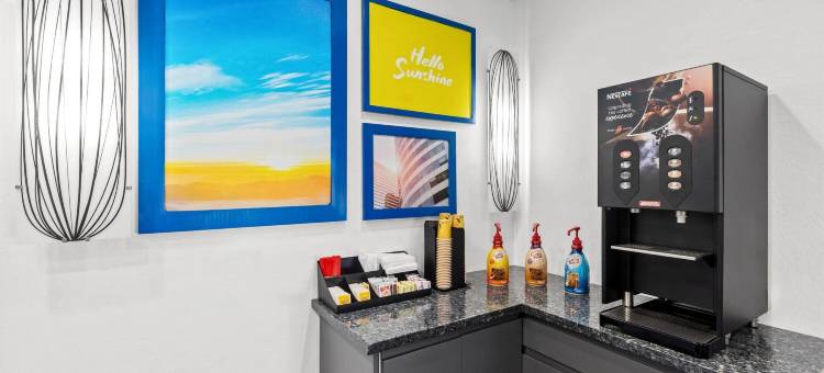 南旧金山/奥伊斯特角机场戴斯酒店(Days Inn by Wyndham San Francisco S/Oyster Point Airport)图片