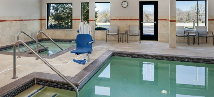 莫林智选假日酒店 - 跨德城市地区(Holiday Inn Express MOLINE - QUAD CITIES by IHG)图片