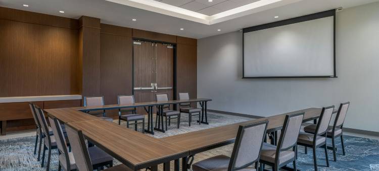 阿拉梅达奥克兰机场希尔顿惠庭酒店(Home2 Suites by Hilton Alameda Oakland Airport)图片