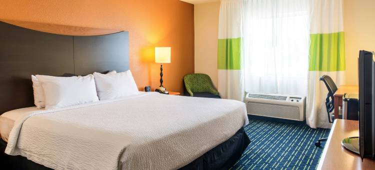 坎图万枫套房酒店(Fairfield Inn & Suites Canton)图片