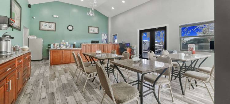 海恩斯城罗德威套房酒店(Rodeway Inn & Suites)图片