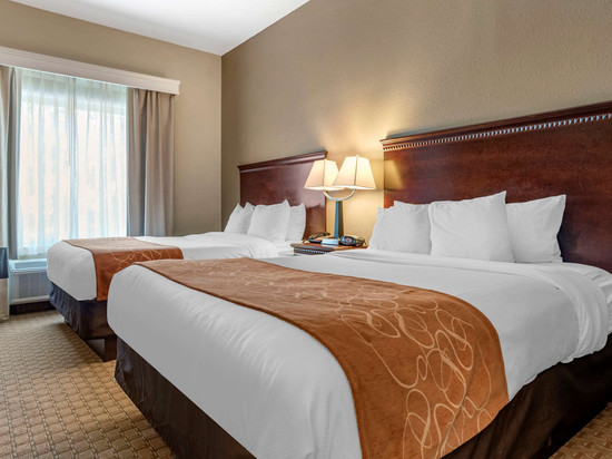 拜洛希海洋温泉舒适套房酒店