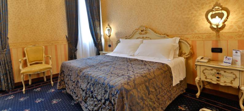 蒙特卡洛酒店(Hotel Montecarlo)图片