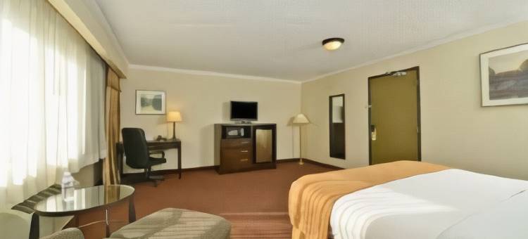 西雅图费多威拉昆塔温德姆套房酒店(La Quinta Inn & Suites by Wyndham Seattle Federal Way)图片