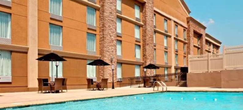 北伯根温德姆戴斯酒店(Days Hotel by Wyndham North Bergen /NYC Area)图片