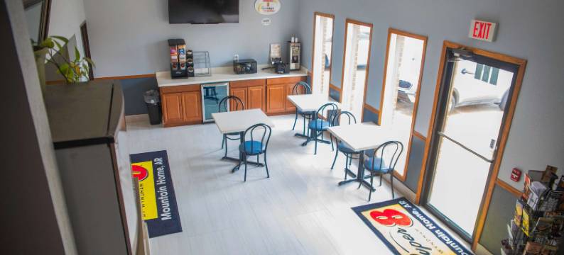 芒特霍姆速8酒店(Super 8 by Wyndham Mountain Home)图片