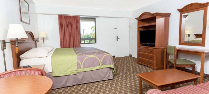 里维拉比奇西棕榈滩海滩速8酒店(Super 8 by Wyndham Riviera Beach West Palm Beach)图片